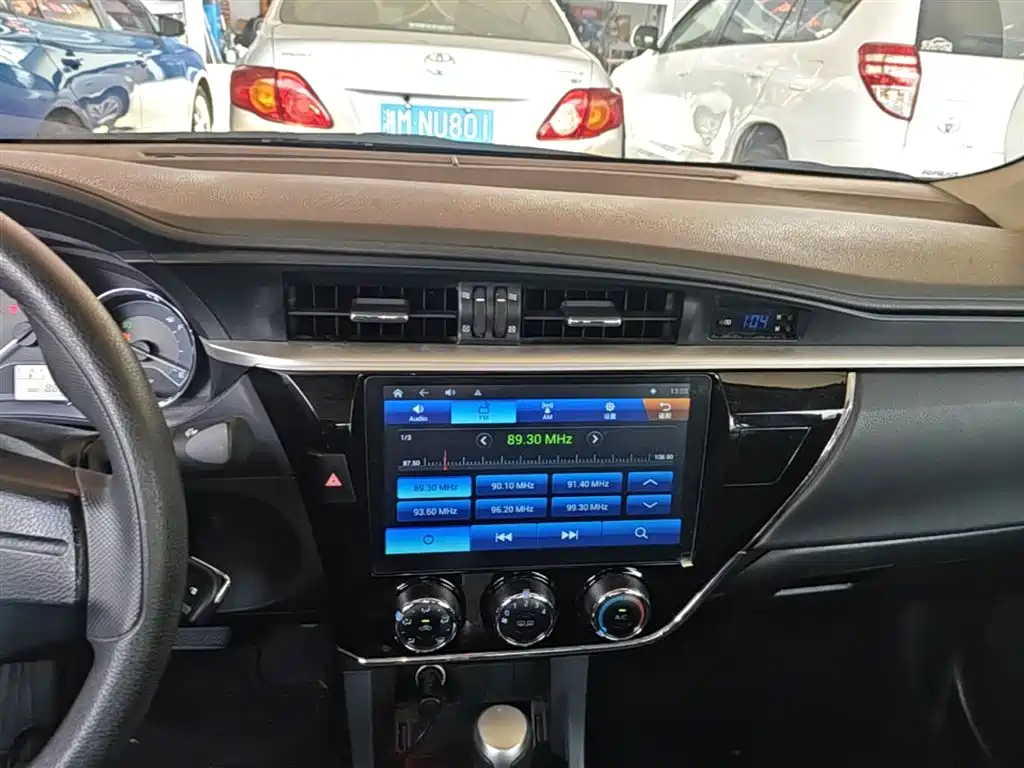 Toyota Corolla 2017 Facelift 1.6L S-CVT GL фото 13