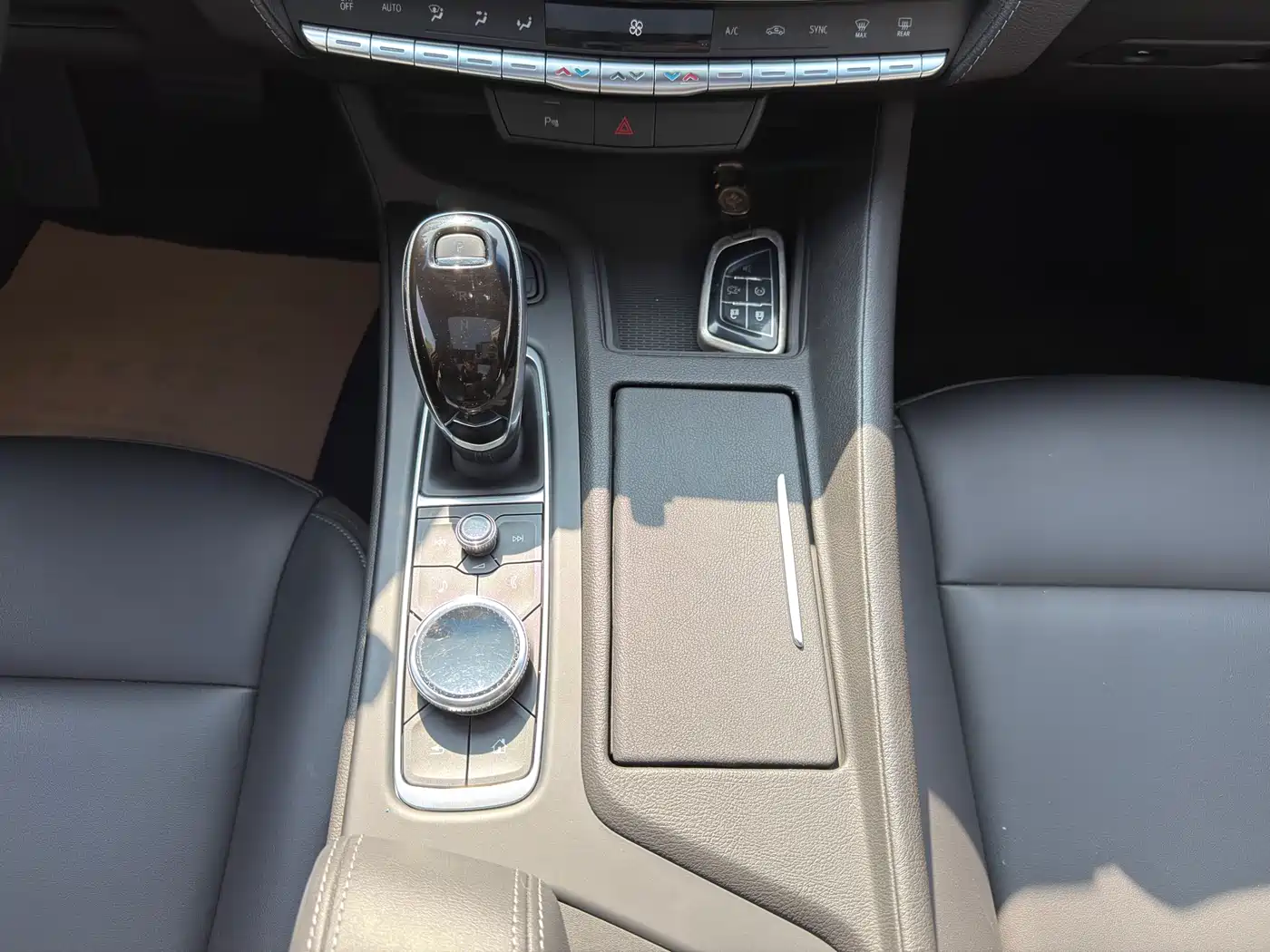 Cadillac CT5 2020 28T Fashion Model фото 15