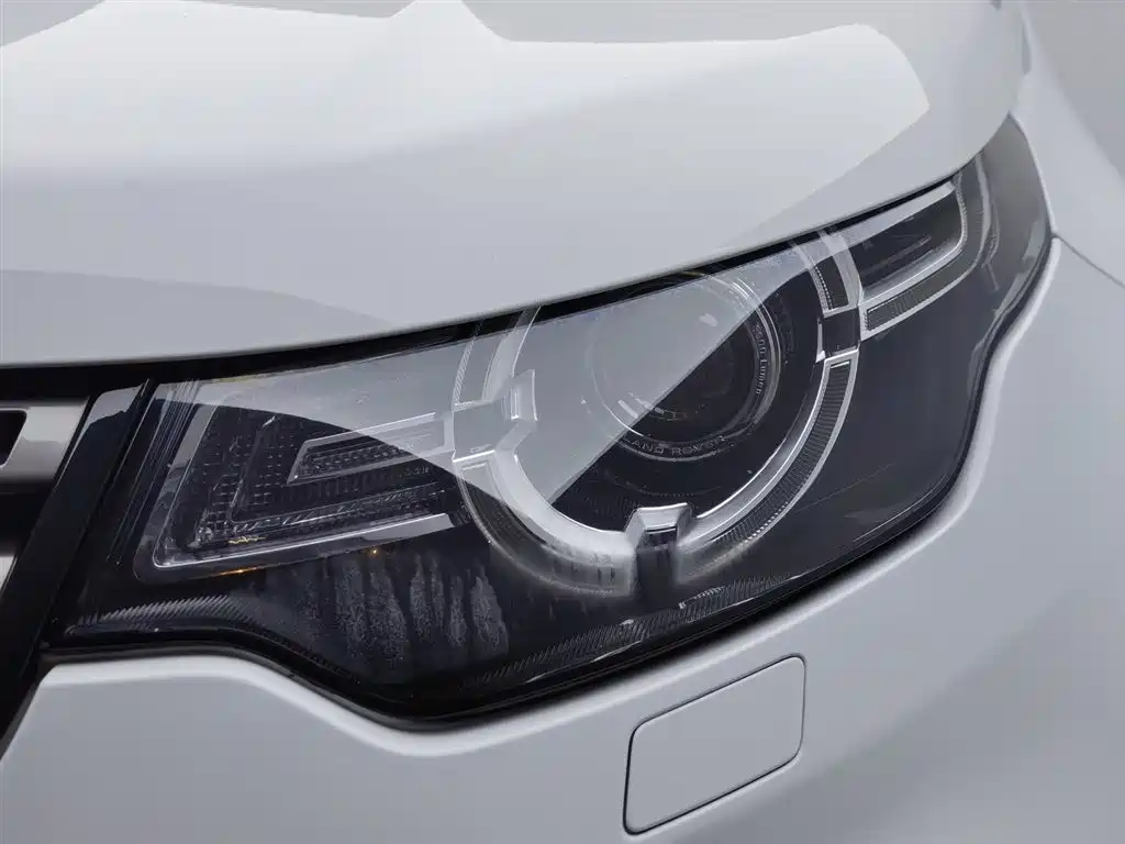 Land Rover Discovery Sport 2019 240PS SE Edition China V фото 7