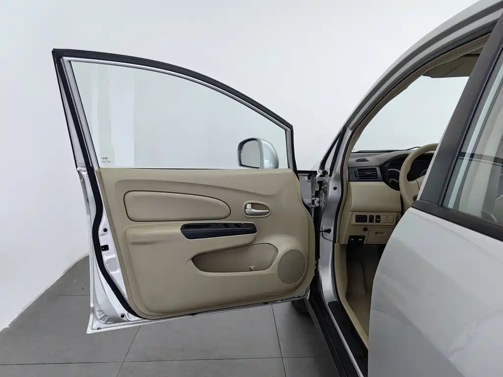 Venucia D50 2014 2013 1.6L Auto Fashion