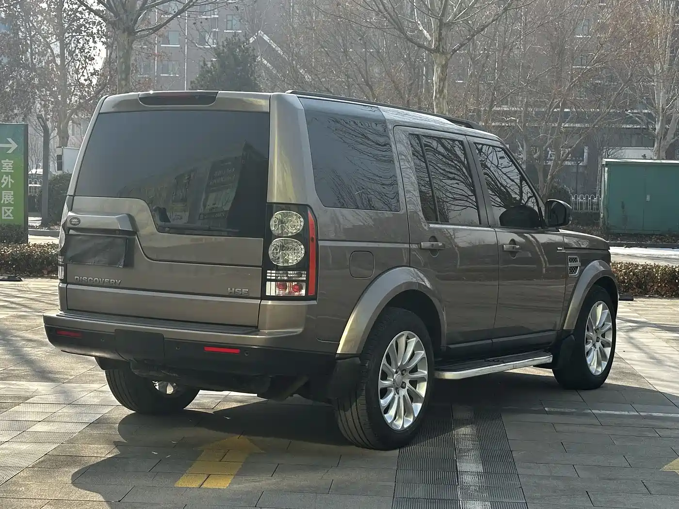 Land Rover Discovery 2015 3.0 SDV6 HSE Diesel фото 11