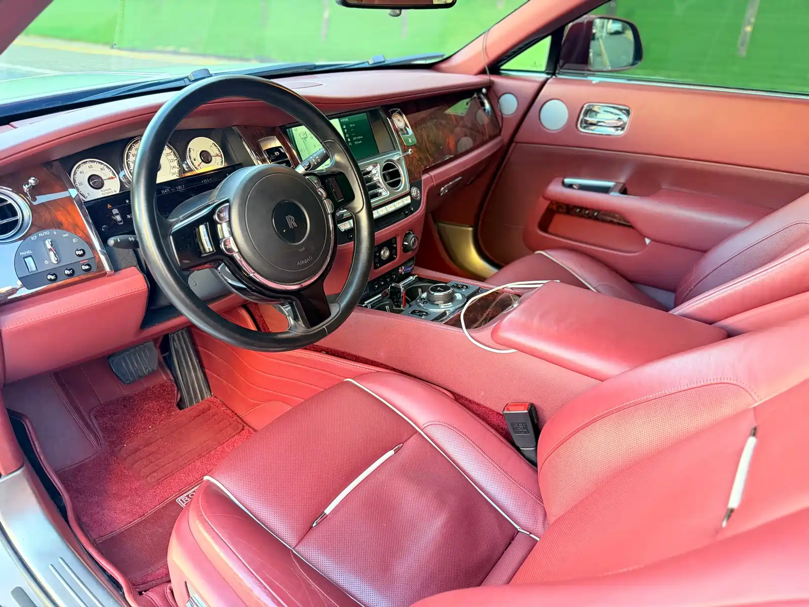 Фото 4 - Rolls-Royce Wraith