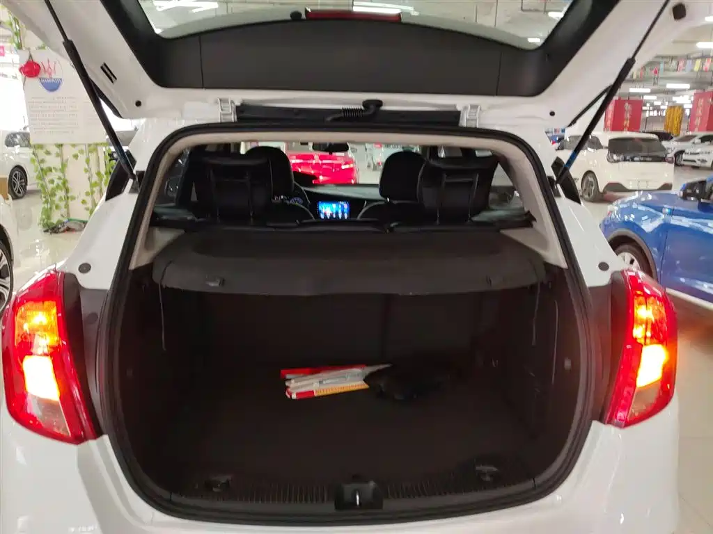 Buick Encore 2017 18T Automatic 2WD Urban Leading фото 15