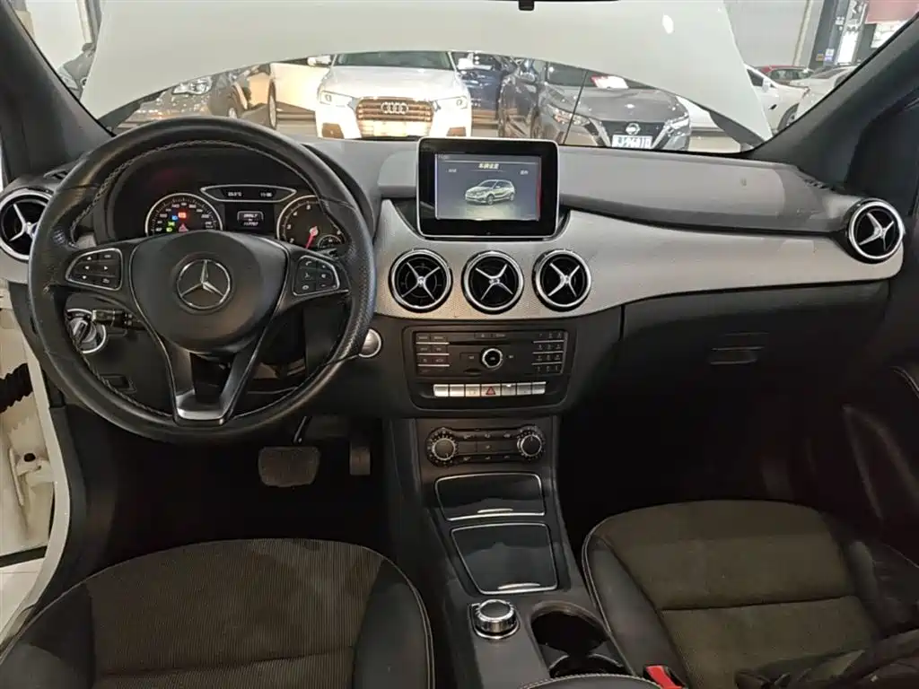 Mercedes-Benz B-Class 2015 B 200 Dynamic фото 10