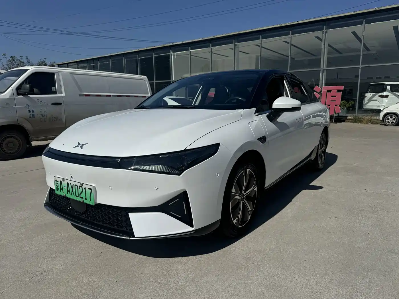 Фото 1 - XPeng P5