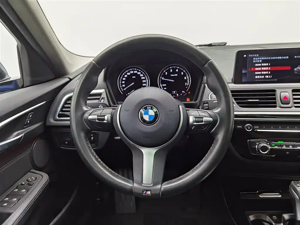 BMW 1 Series 2019 118i M Sport Package фото 11