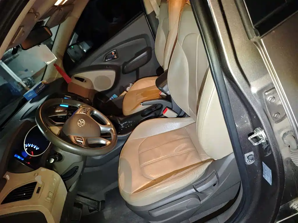 Hyundai Beijing Hyundai ix35 2013 2.0L Auto 2WD Smart GLS China IV фото 8