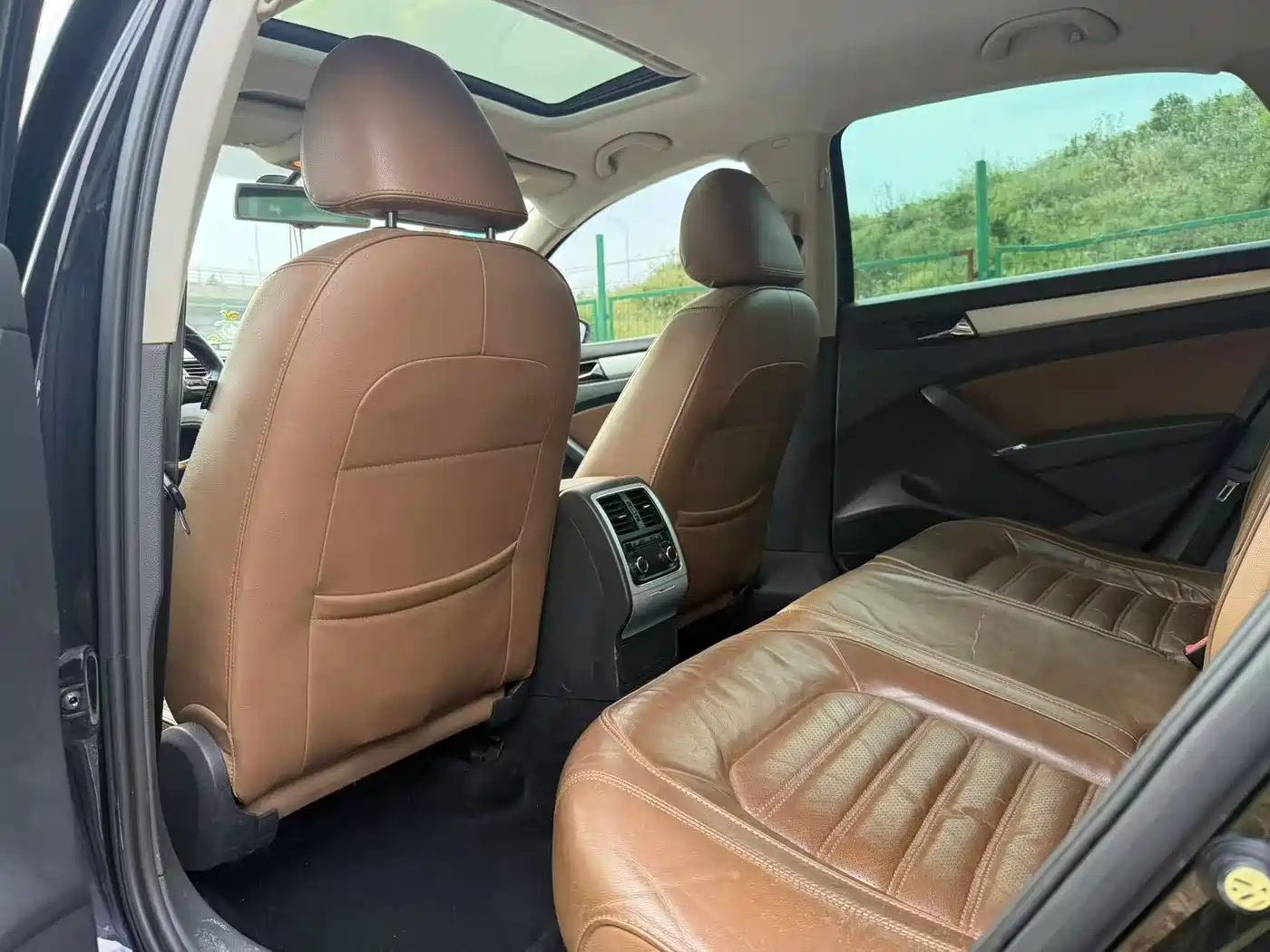 Volkswagen Passat 2015 1.8TSI DSG Prestige Edition фото 6