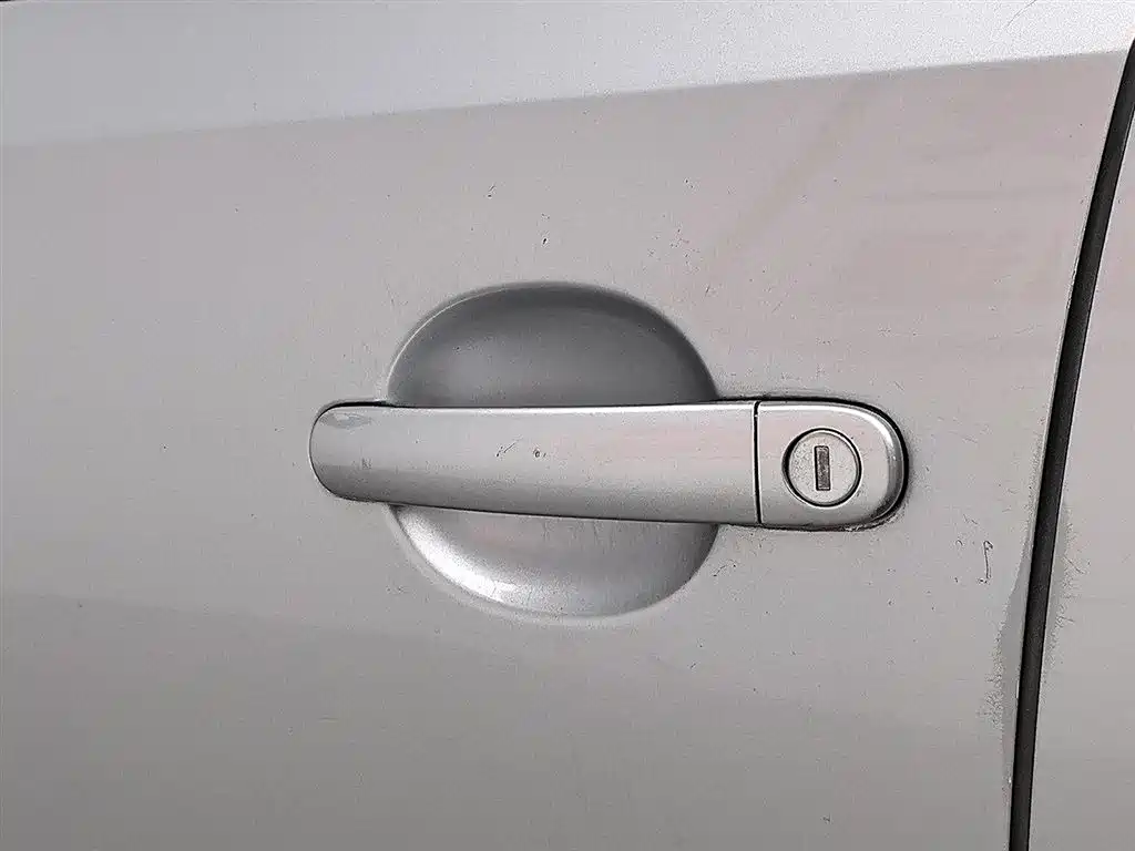 Volkswagen Polo 2013 1.6L Automatic Comfort Edition фото 18