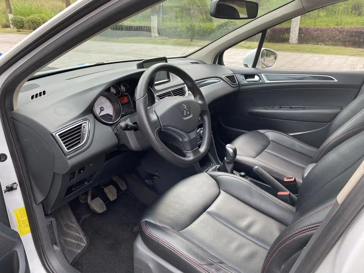 Peugeot 308 2014 Model Joy Edition Classic 1.6L Manual Trend Style фото 9