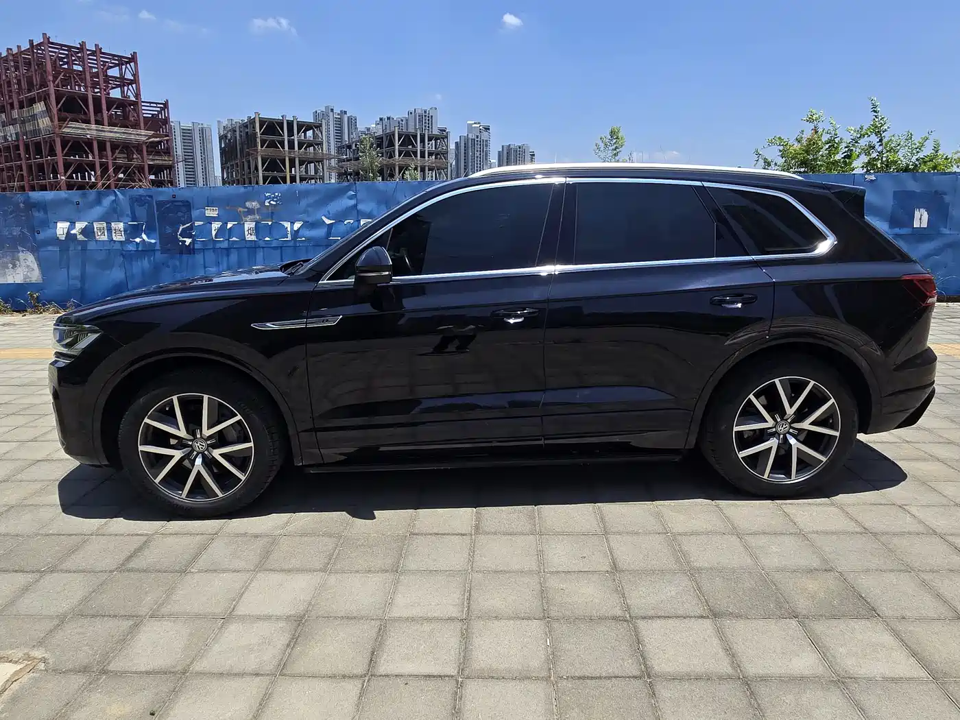 Volkswagen Touareg 2019 3.0TSI Sharp Edge Edition China VI фото 2
