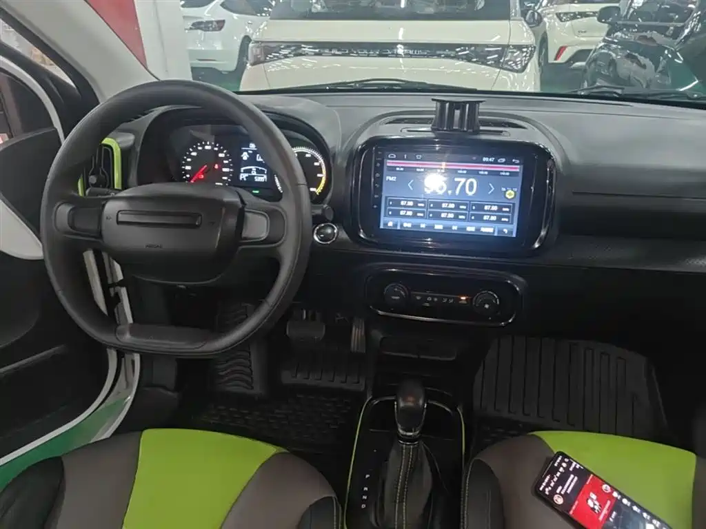 Фото 10 - Roewe Clever