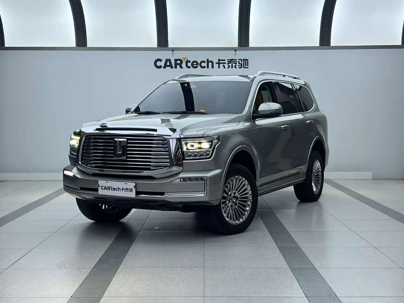 Tank 500 2022 3.0T Business Edition Zaojing 5-Seater фото 2