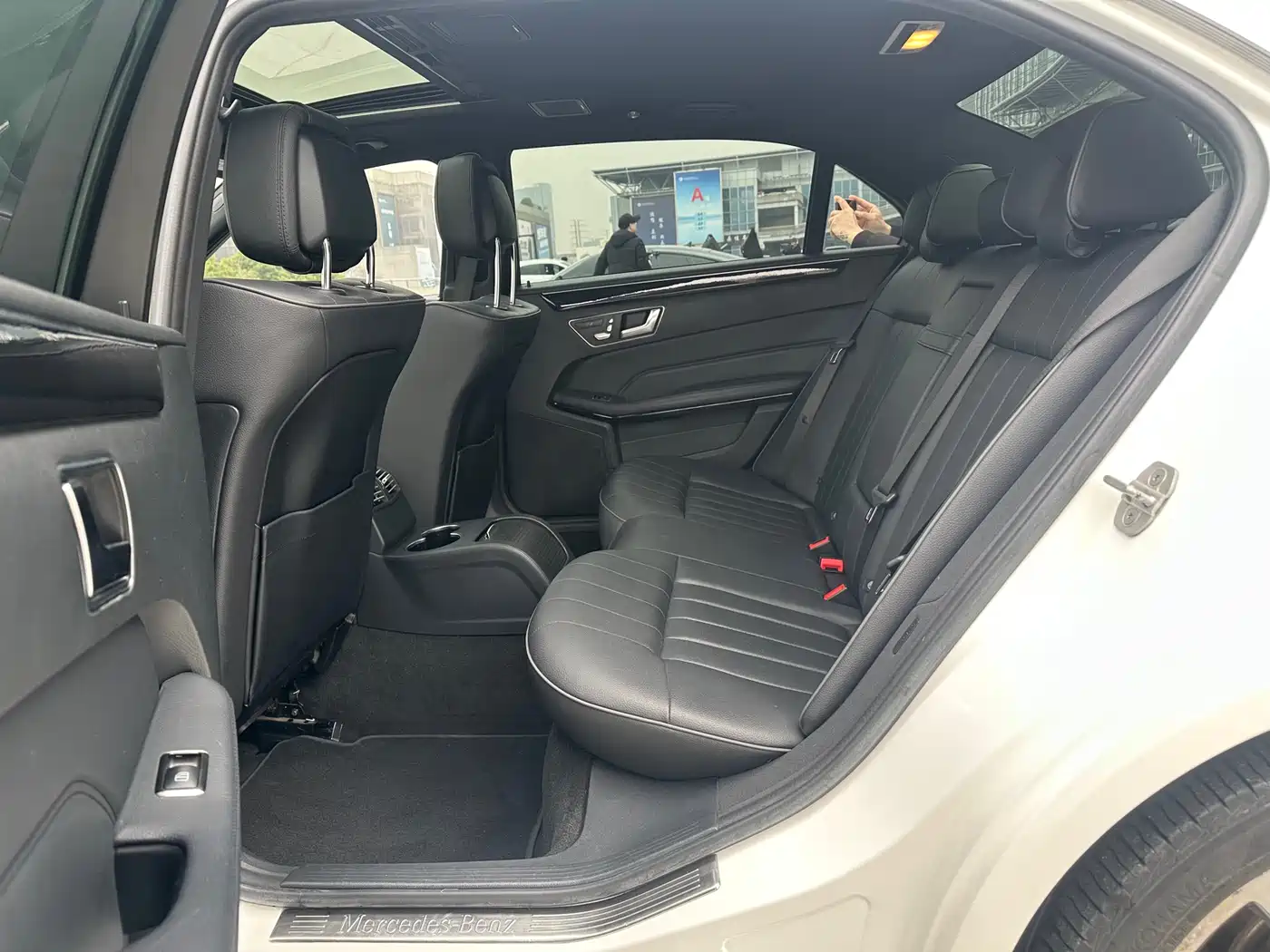 Mercedes-Benz E-Class 2015 E 260 L Sport фото 21
