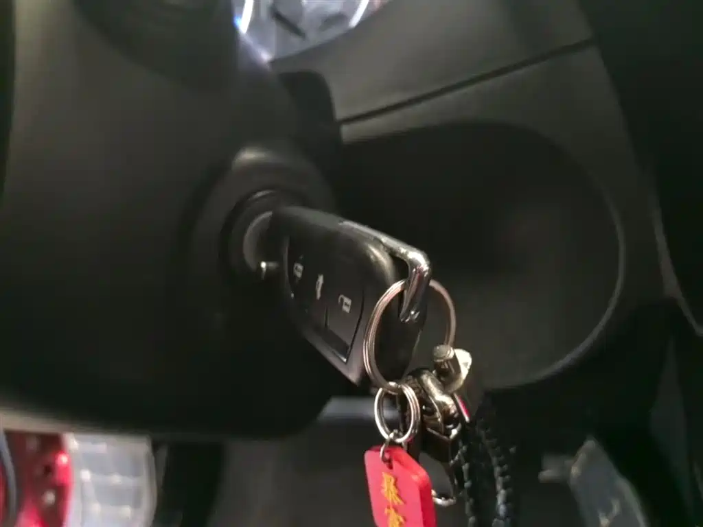 Toyota Levin 2017 Facelift 185T CVT Elite (China V) фото 9