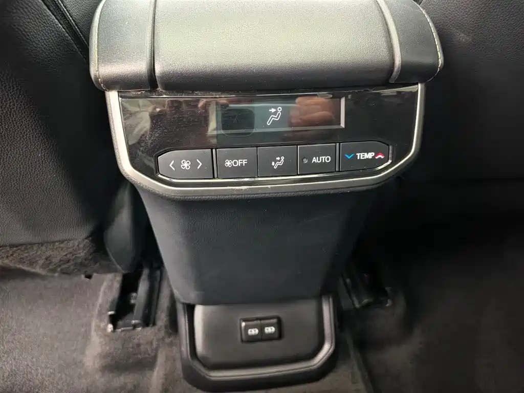 TOYOTA CROWN LUFANG
