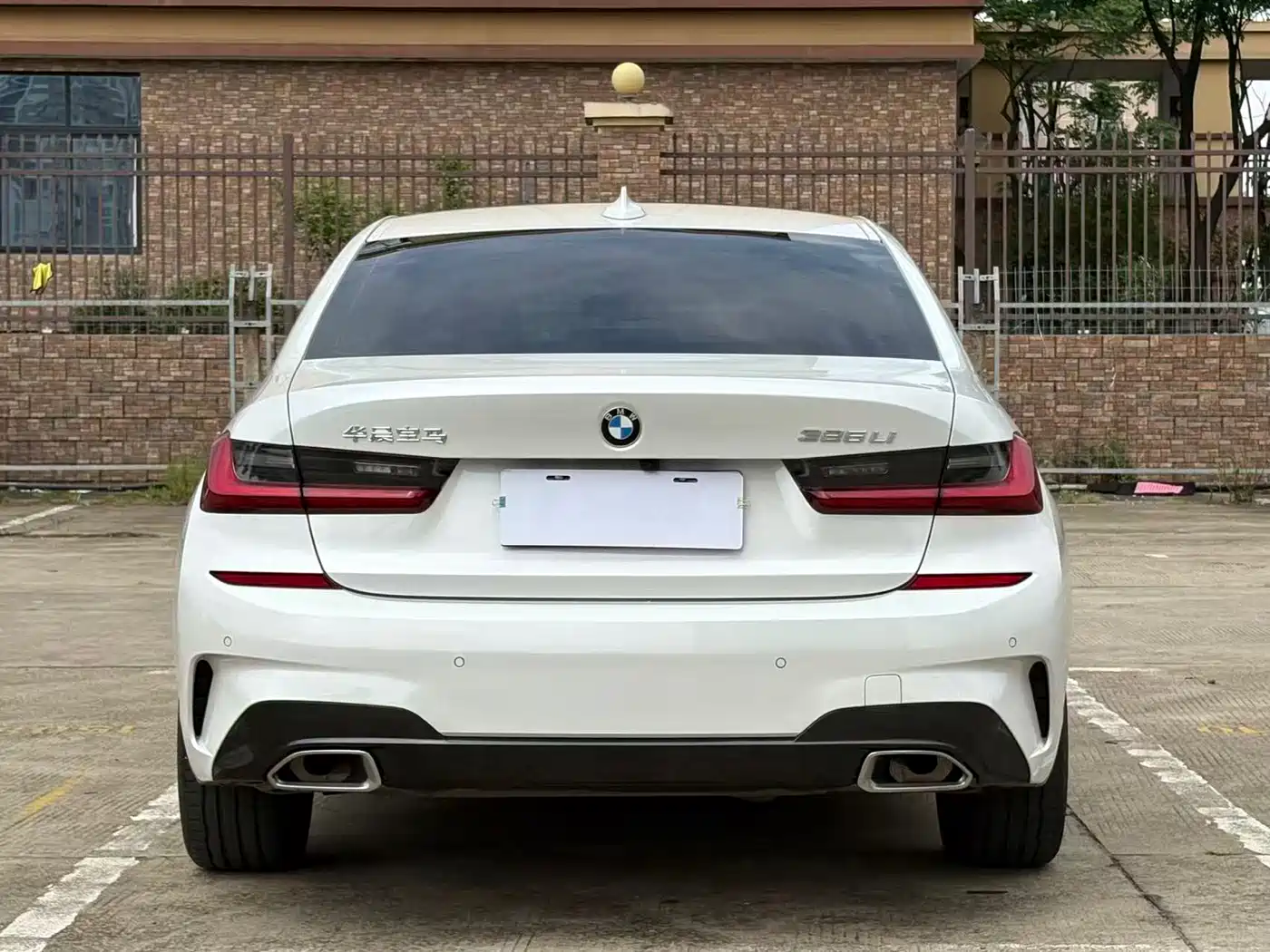 BMW 3 Series 2022 325Li M Sport Package фото 9