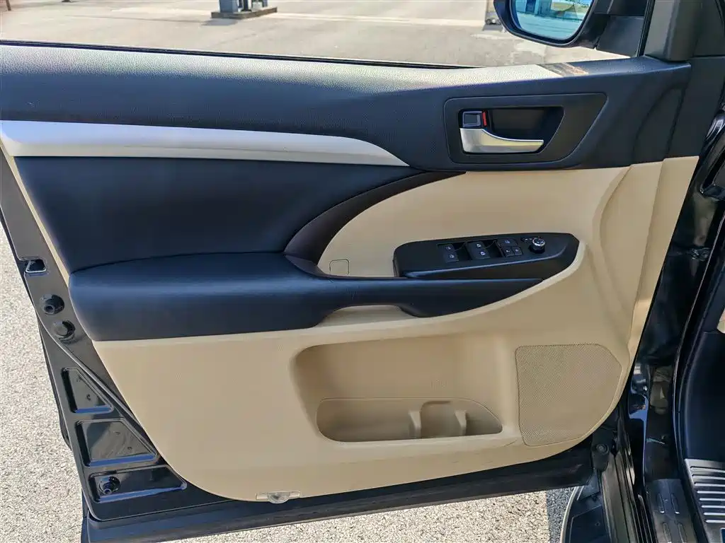 Toyota Highlander 2018 2.0T 2WD Elite 7-Seater China VI фото 22