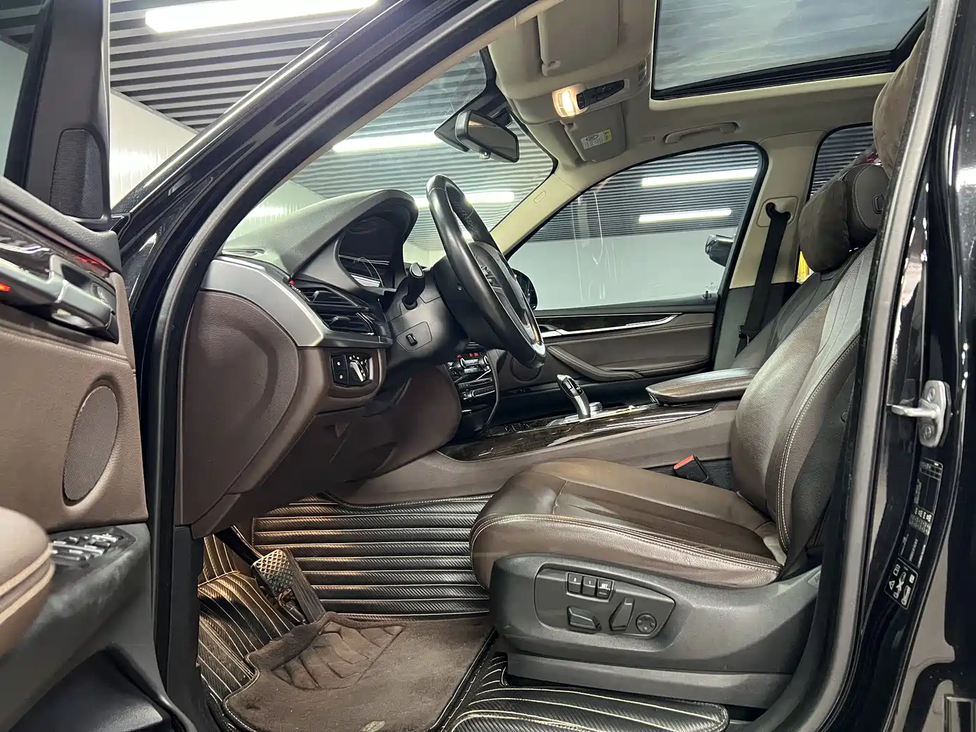 BMW X5 (Import) 2018 xDrive35i Elegant Model фото 7