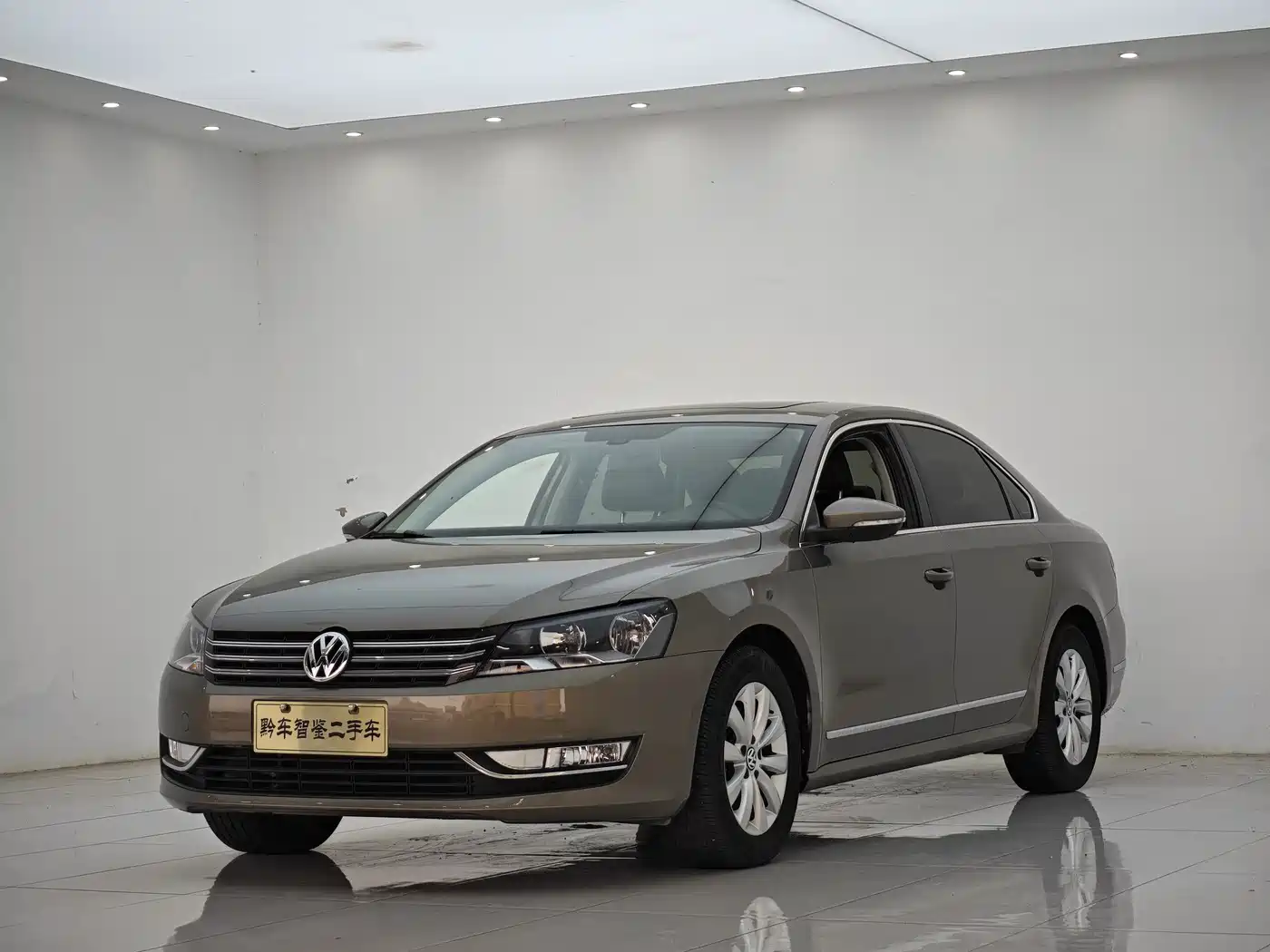 Фото 1 - Volkswagen Passat