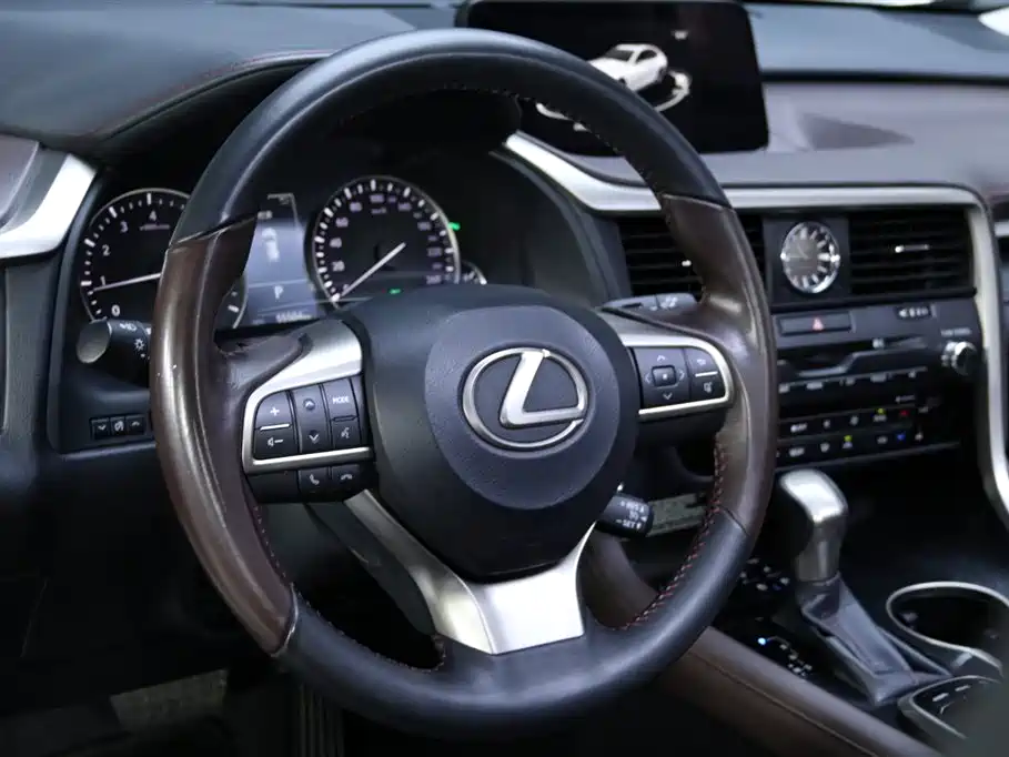 Lexus RX 2016 300 4WD Elegance Edition China VI фото 14