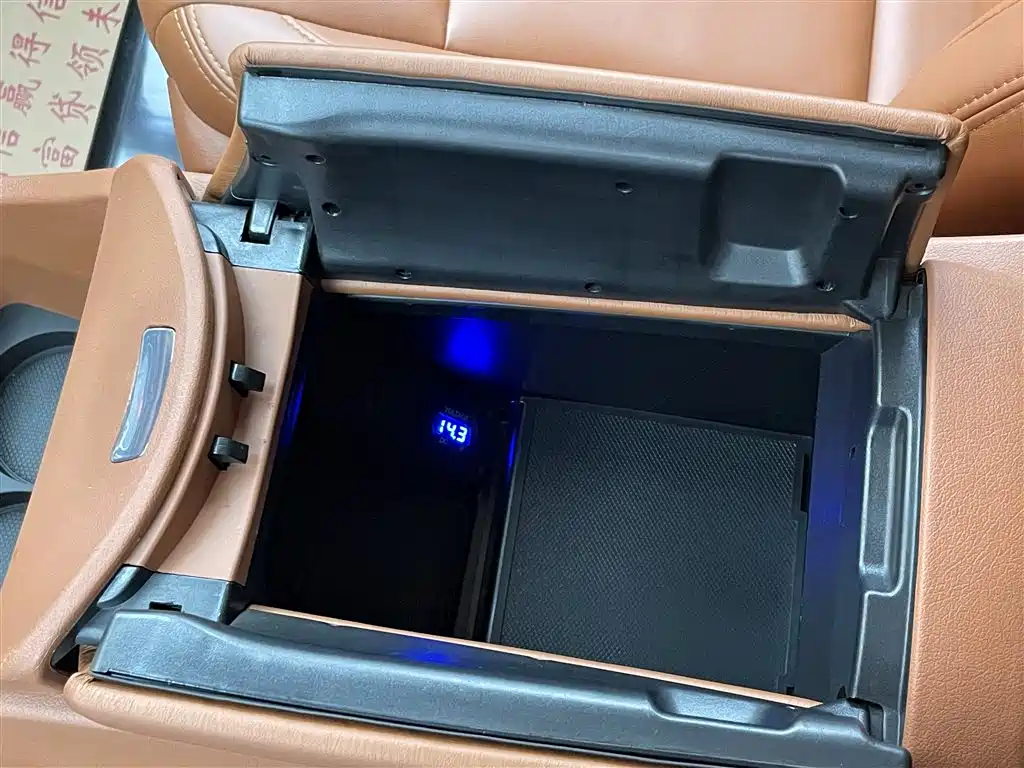 Mercedes-Benz Vito 2020 2.0T Business Edition (7-seater) фото 26