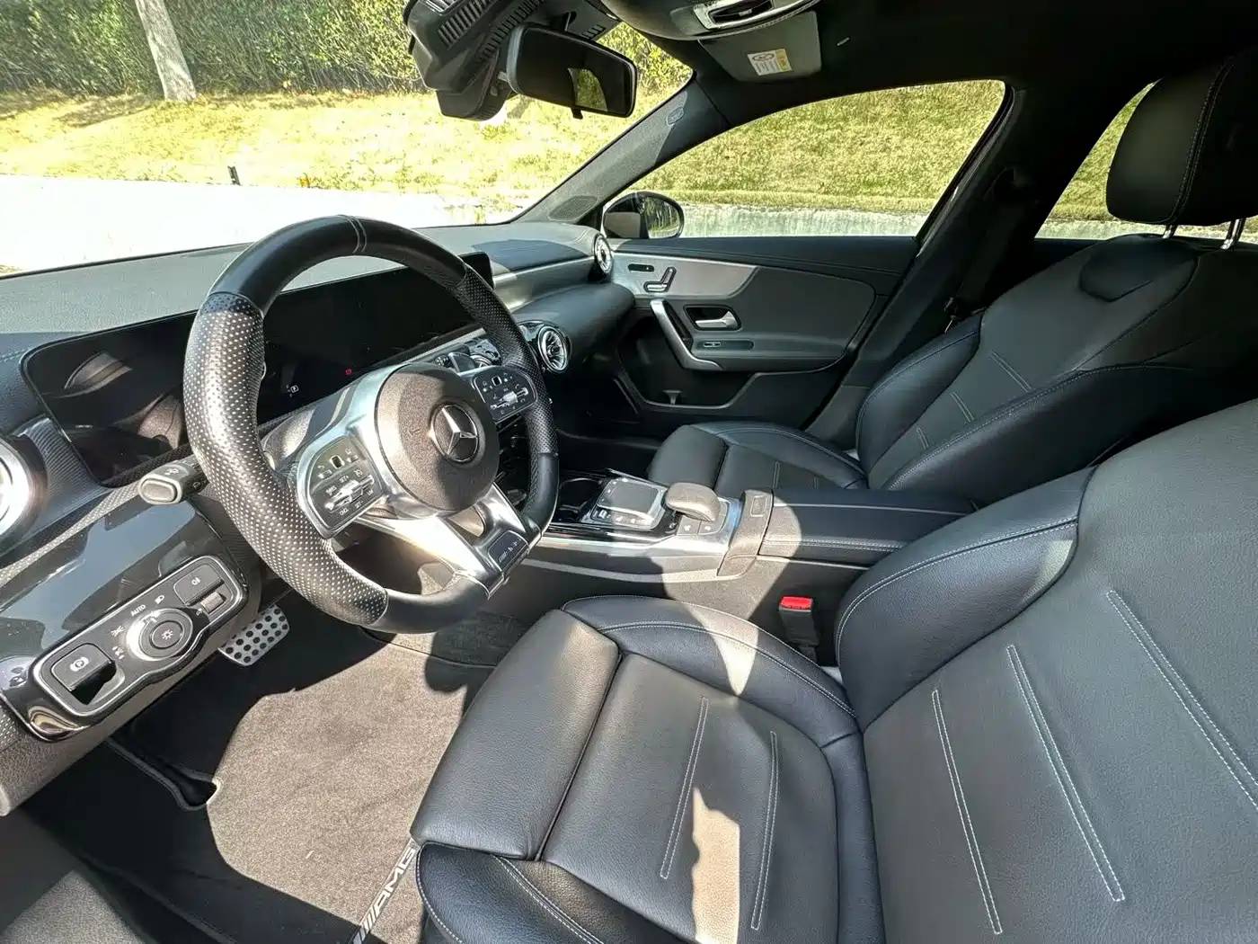 Mercedes-Benz A-Class AMG 2023 Model Year AMG A 35 L 4MATIC фото 4