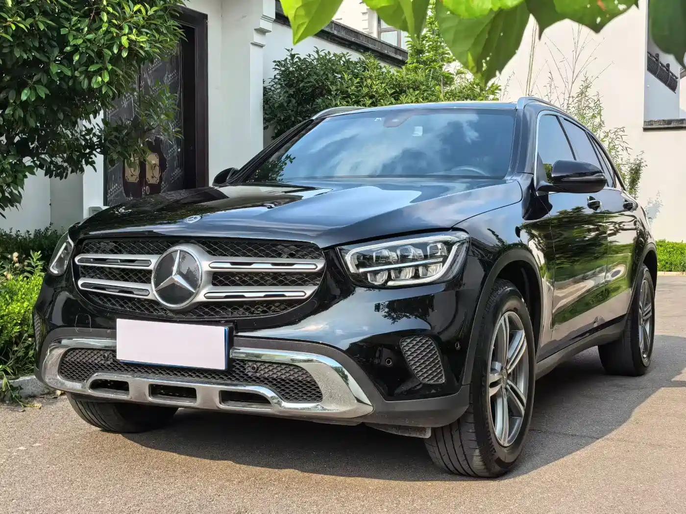 MERCEDES-BENZ GLC