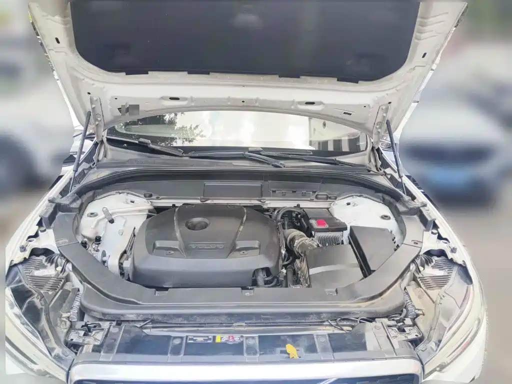 Photo 3 - Volvo XC60