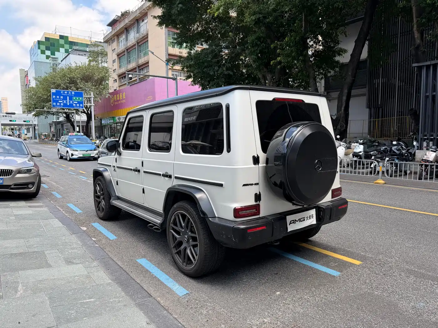 Mercedes-Benz G-Class AMG 2022 AMG G 63 55th Anniversary Edition фото 9