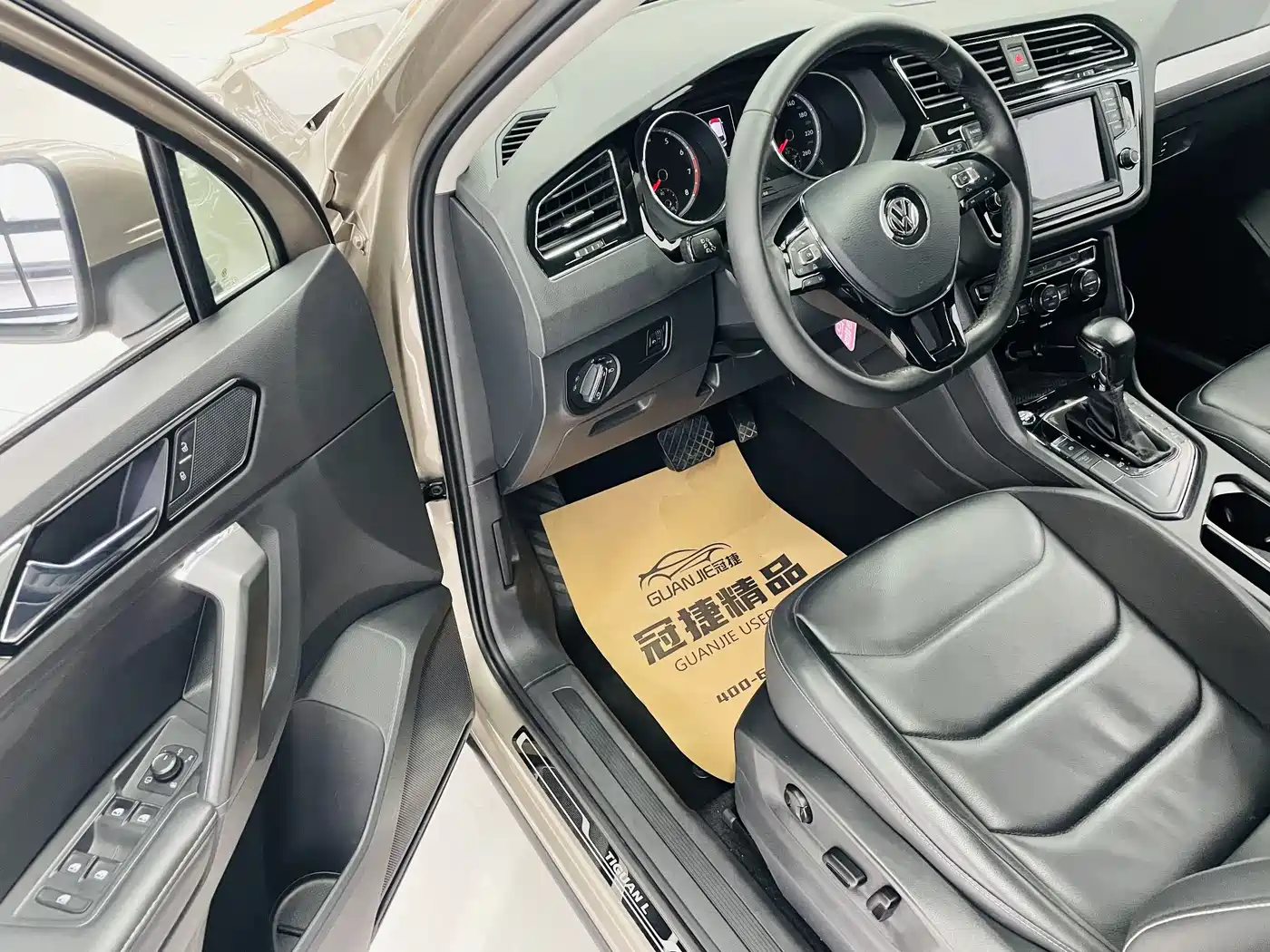 Volkswagen Tiguan L 2017 330TSI Automatic 2WD Luxury Edition фото 6
