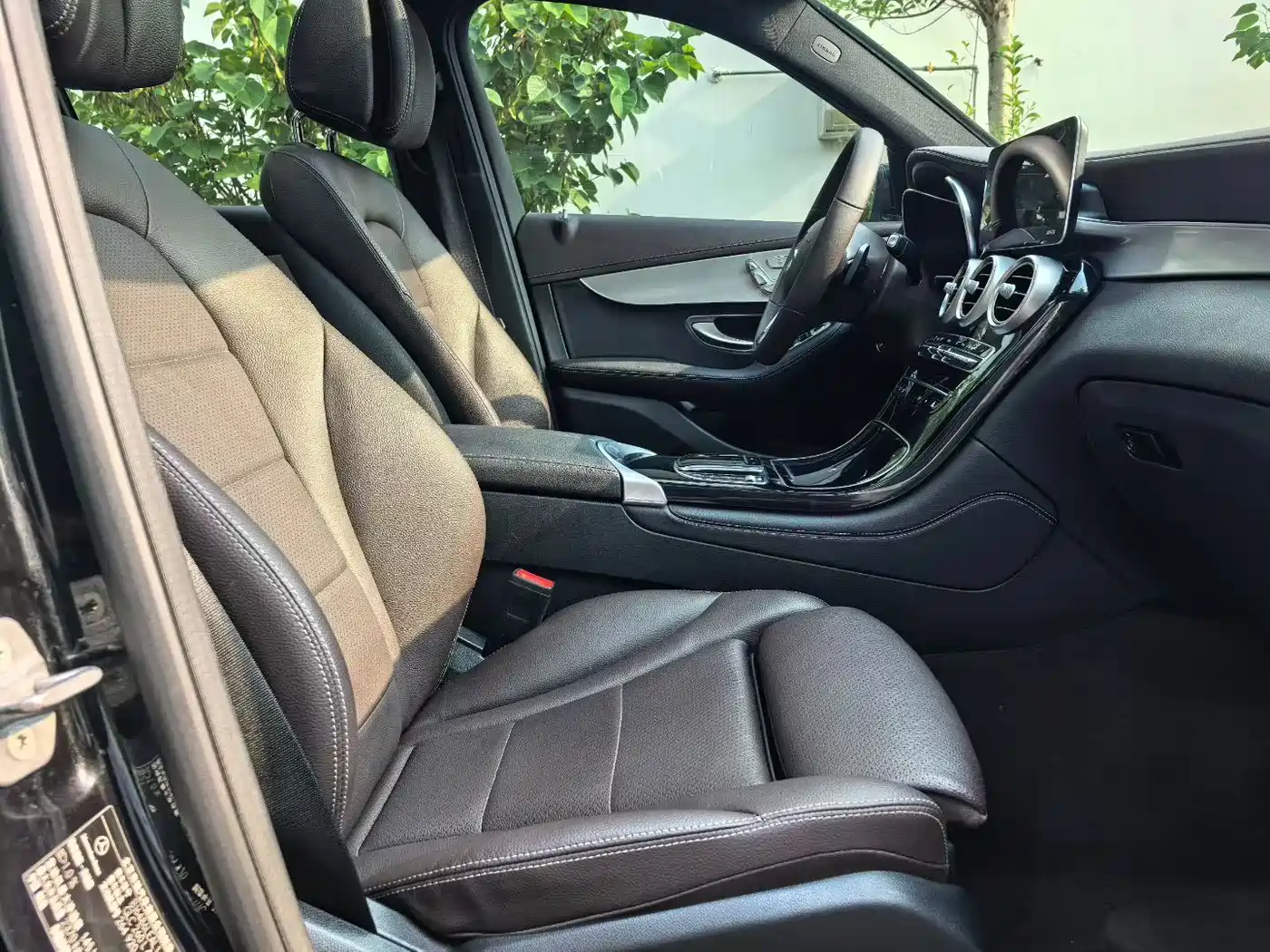 MERCEDES-BENZ GLC