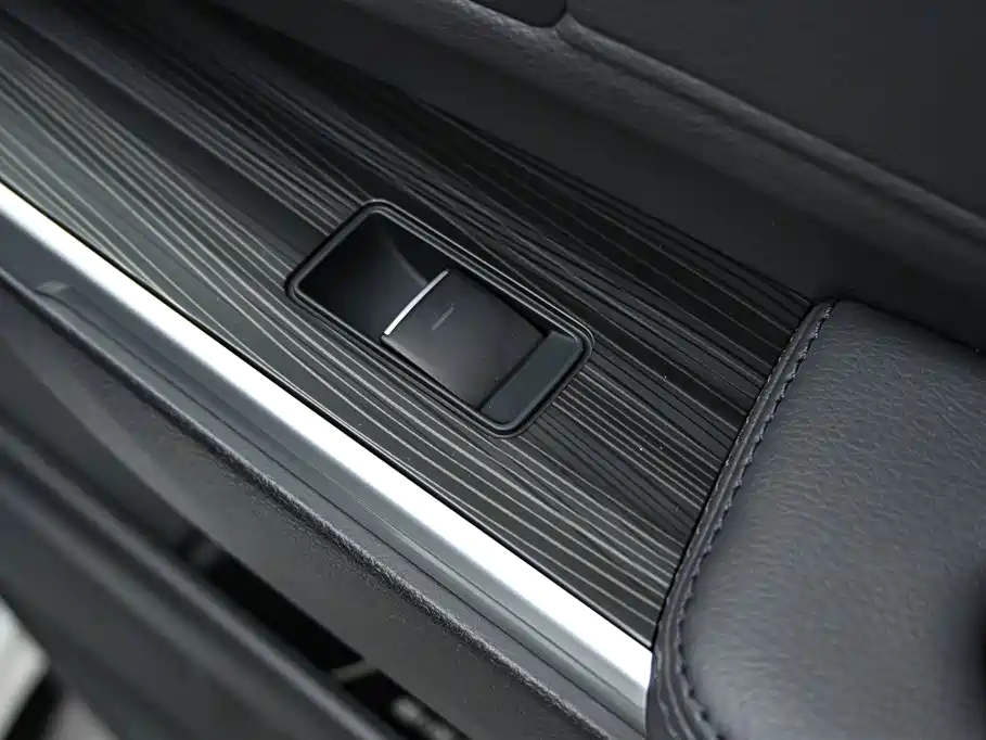 Toyota Sienna 2021 2.5L Hybrid Premium Edition фото 29