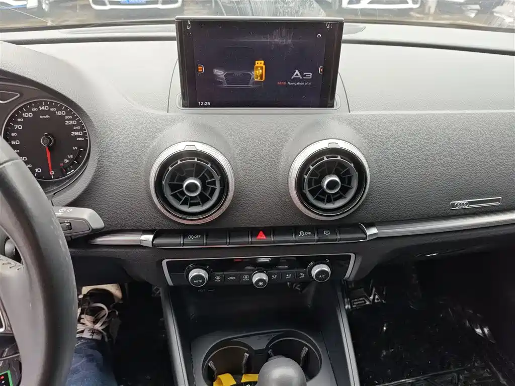 Audi A3 (Import) 2017 Cabriolet 40 TFSI фото 6