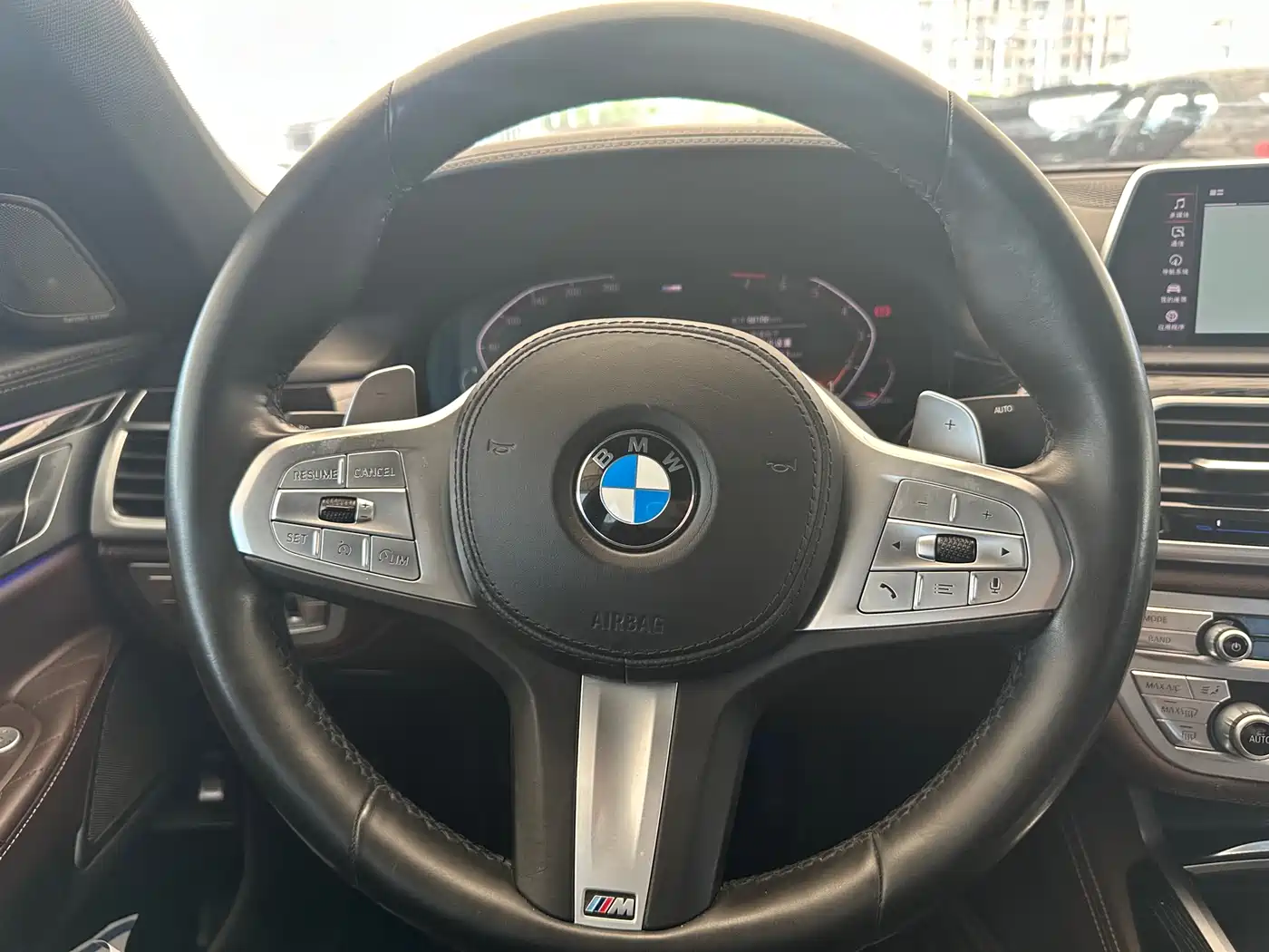 BMW 7 Series 2019 740Li Leading M Sport Package фото 25