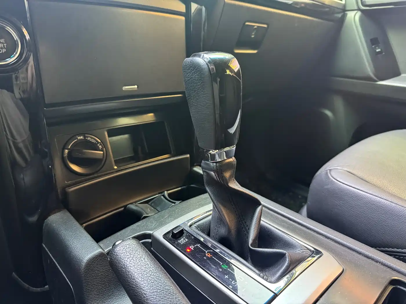 Toyota Prado 2016 2.7L Auto Standard Edition фото 16