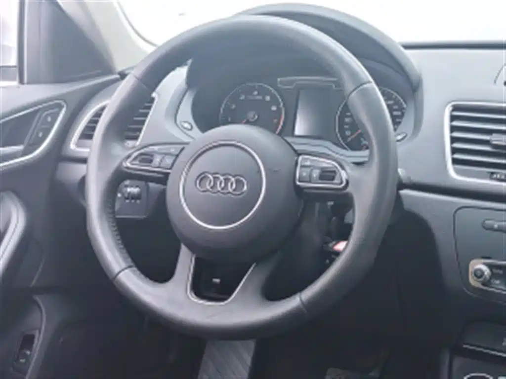Audi Q3 2018 30th Anniversary Edition 30 TFSI Fashion фото 9