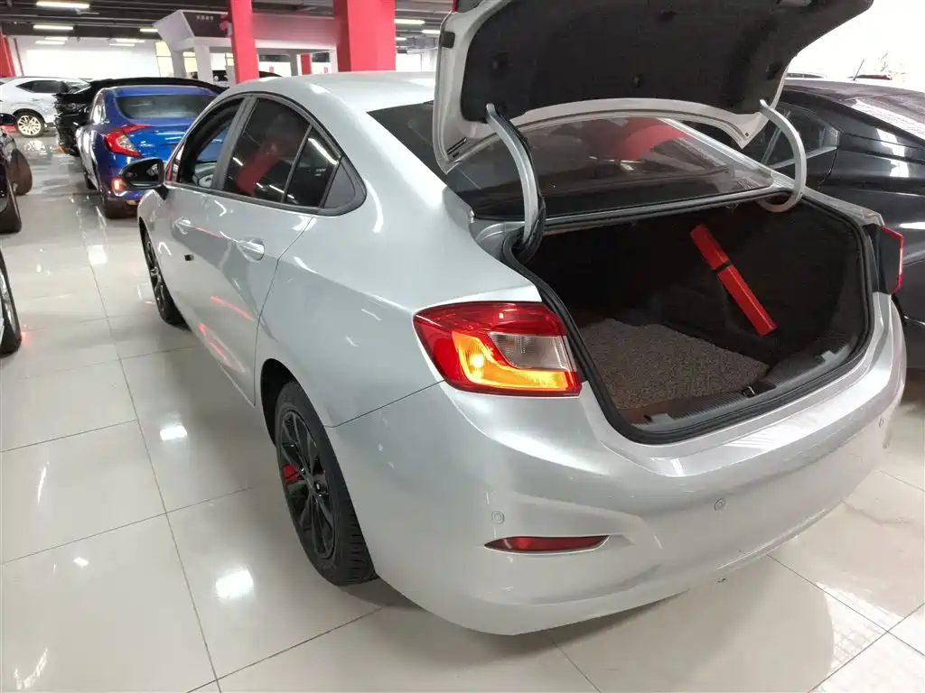 Chevrolet Cruze 2018 Redline 320 Automatic Pioneer Edition фото 22