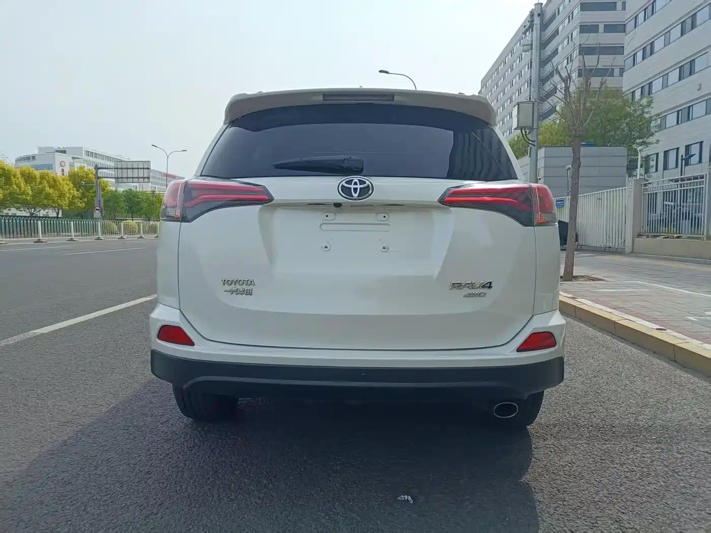 Toyota RAV4 Rongfang 2016 2.0L CVT 2WD Trend (China V) фото 5