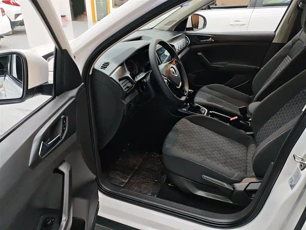 Volkswagen T-Cross 2019 1.5L Automatic Trend Edition фото 16