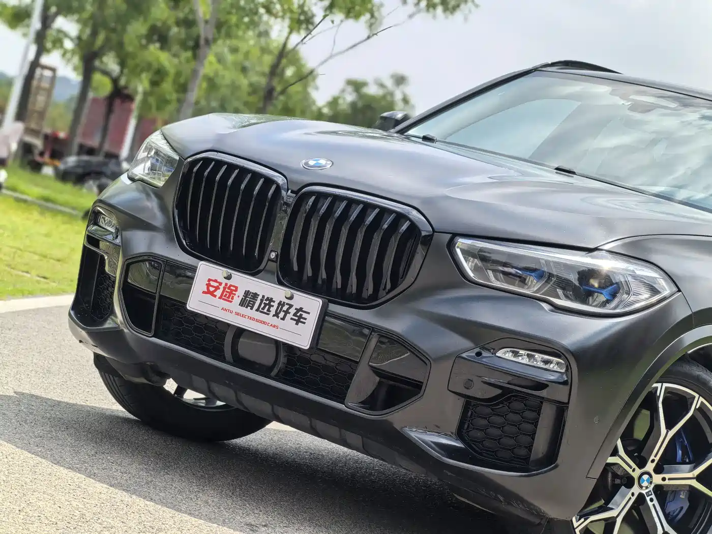 BMW X5 (Import) 2019 xDrive40i Exclusive M Sport Package фото 5