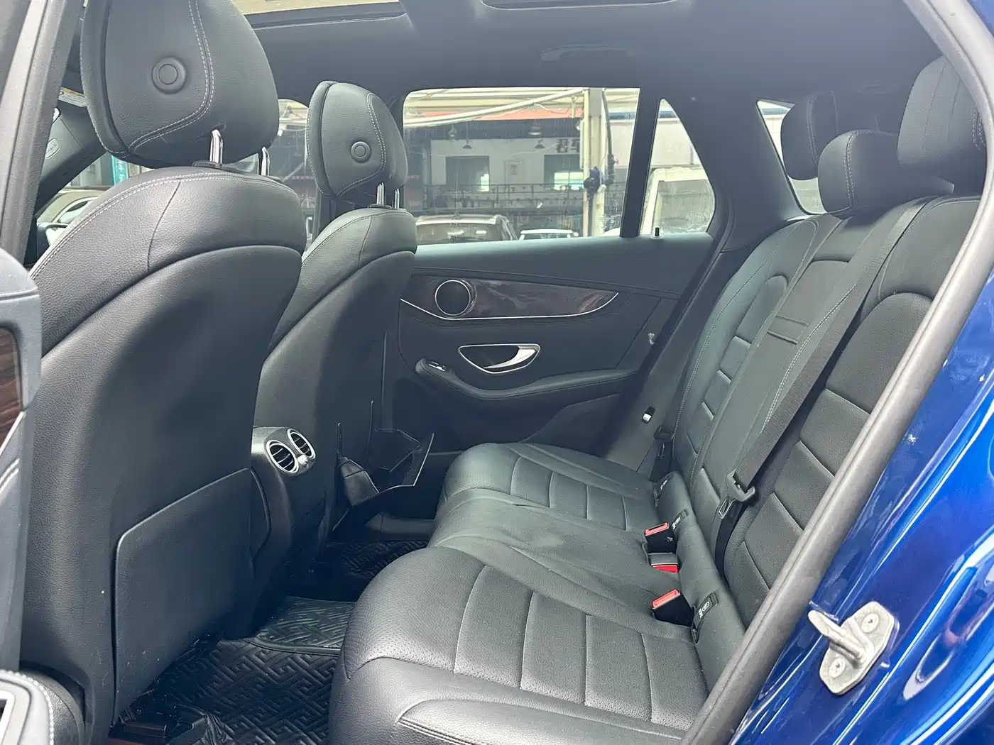 Mercedes-Benz GLC 2018 GLC 260 4MATIC Dynamic фото 8
