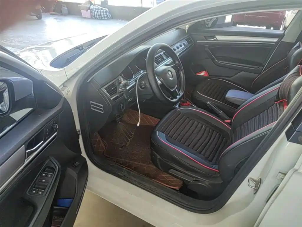 Volkswagen Bora 2016 230TSI DSG Comfort фото 16