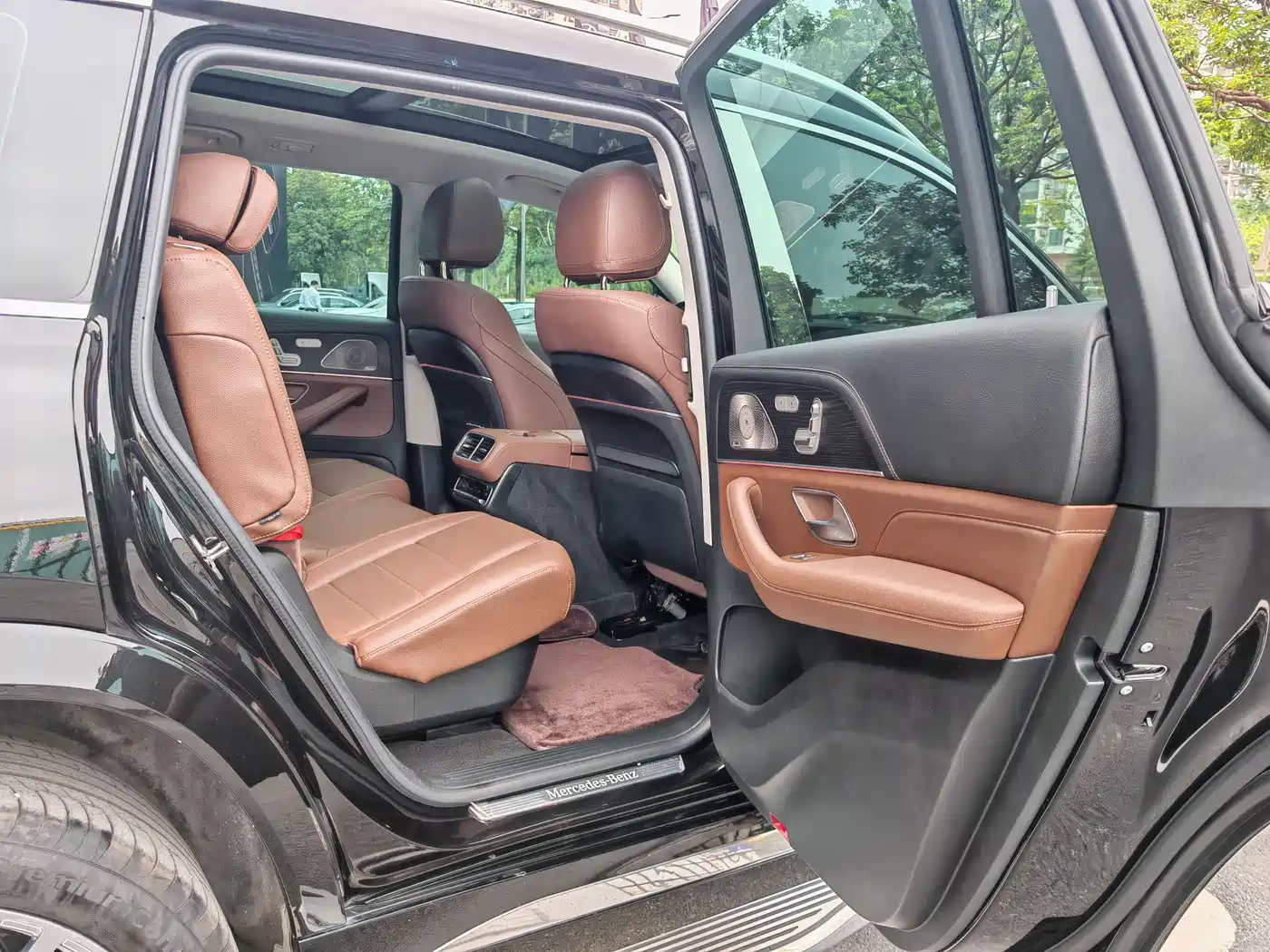 Mercedes-Benz GLS 2024 GLS 450 4MATIC Fashion Edition фото 18