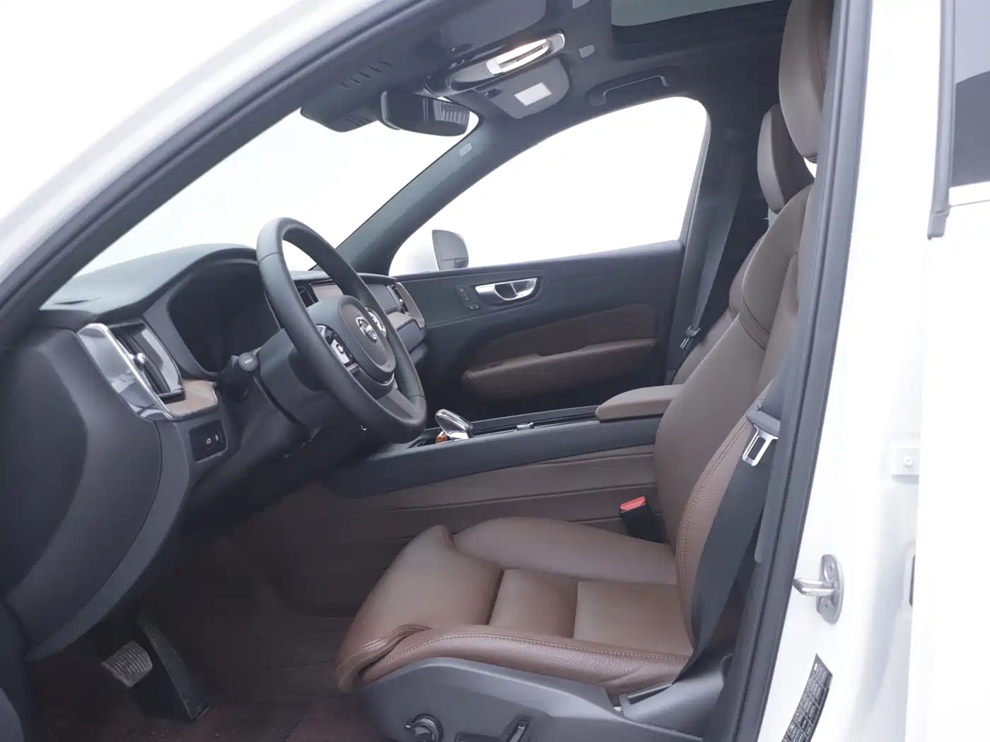 VOLVO XC60 PLUG-IN HYBRID