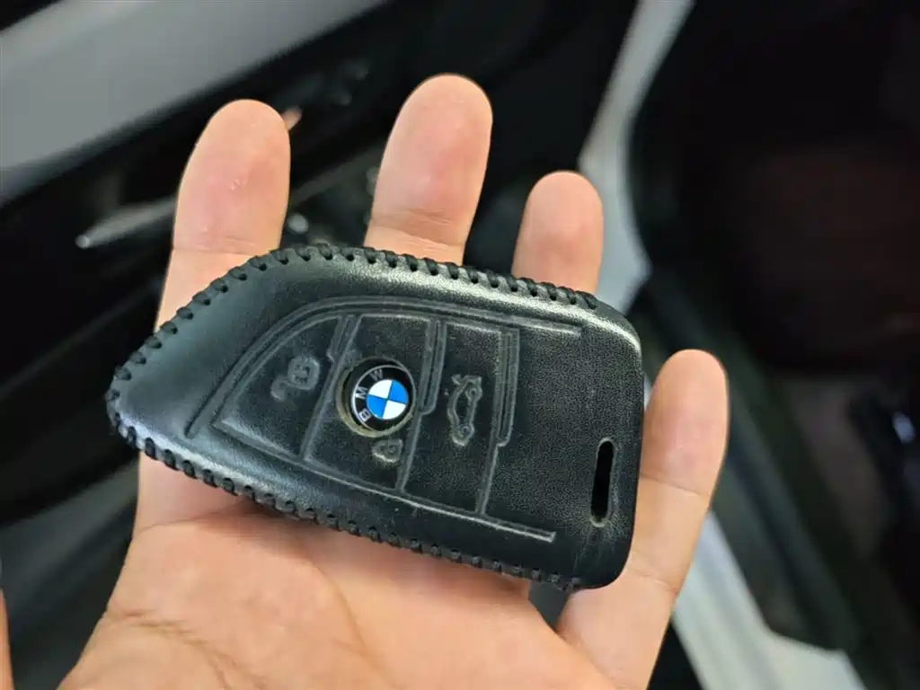BMW 2 Series Touring 2016 218i Leading фото 9