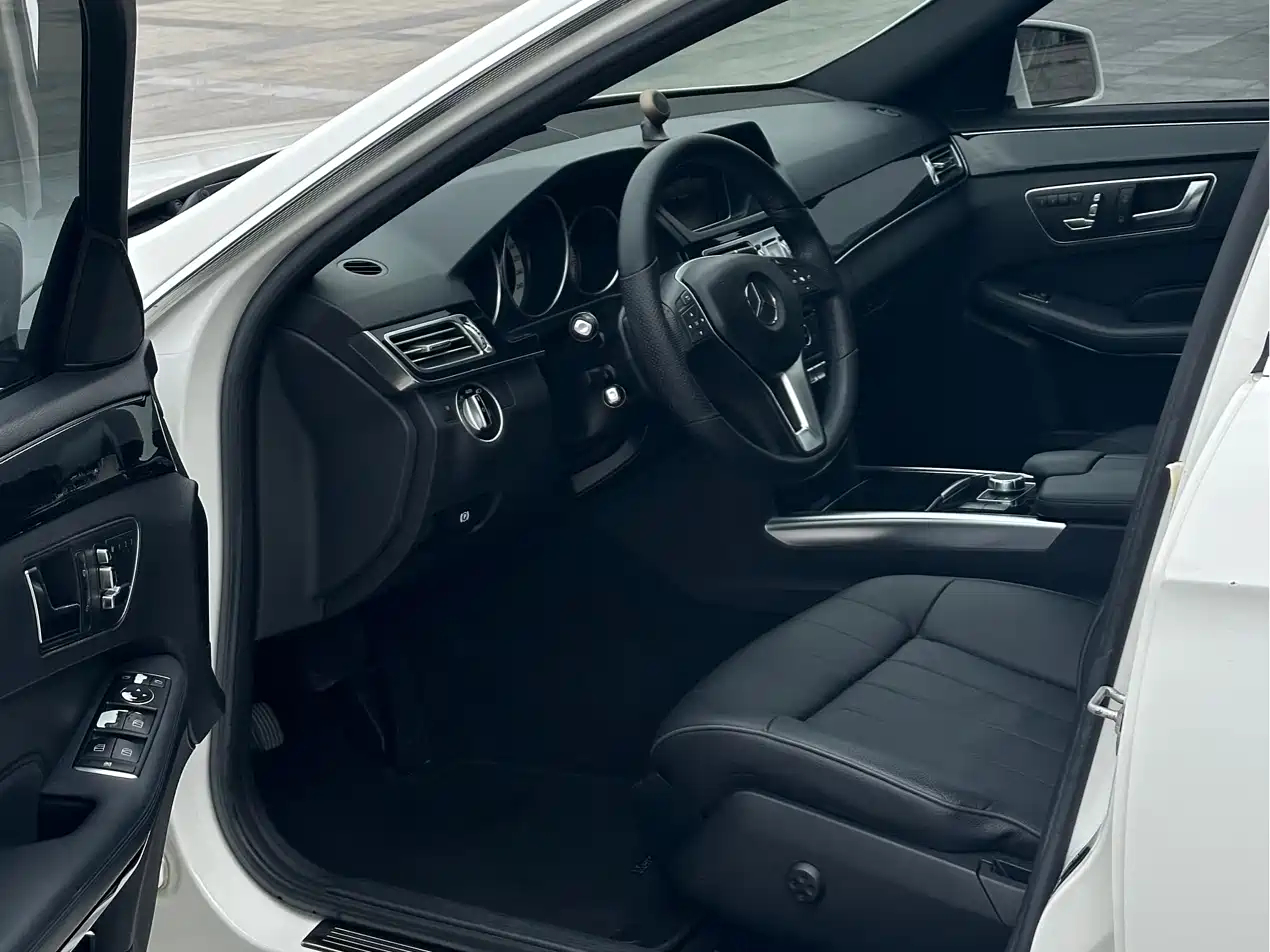 Mercedes-Benz E-Class 2015 E 260 L Sport фото 11