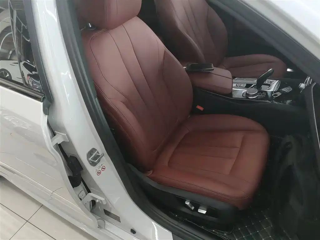 BMW 5 Series 2018 Facelift 530Li Leading M Sport Package фото 25