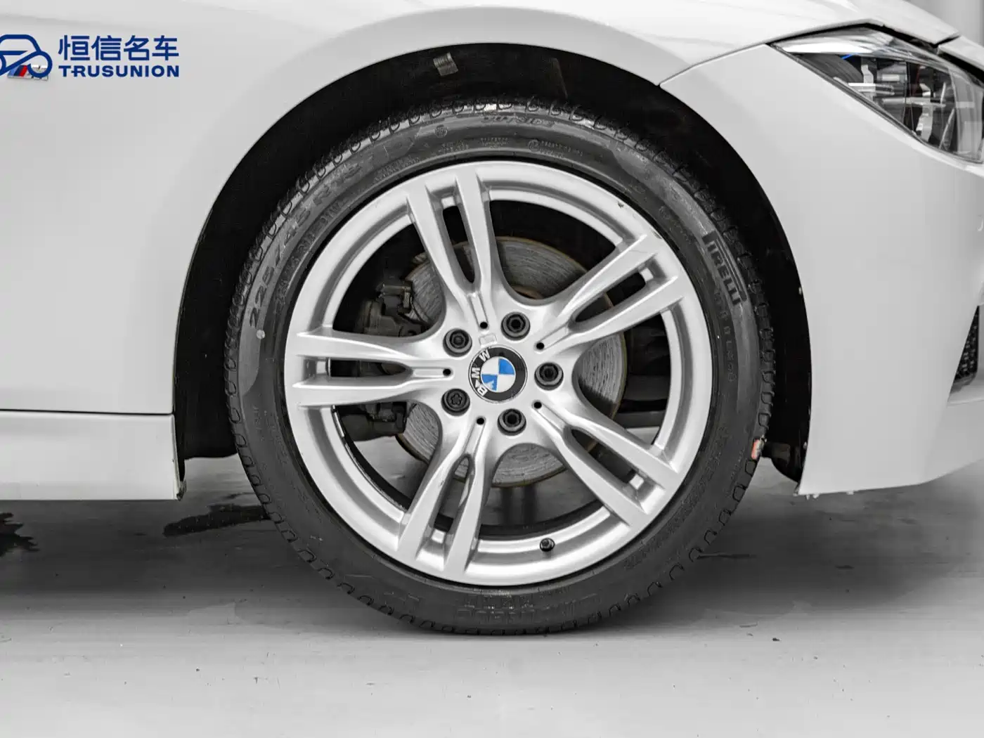 BMW 3 Series 2017 320i M Sport фото 11