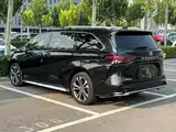 Фото 5 - Toyota Granvia